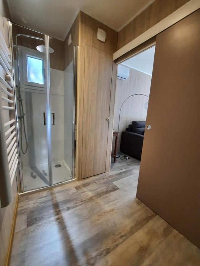 Le Lodge Des Chenes Brousses-et-Villaret Exterior foto