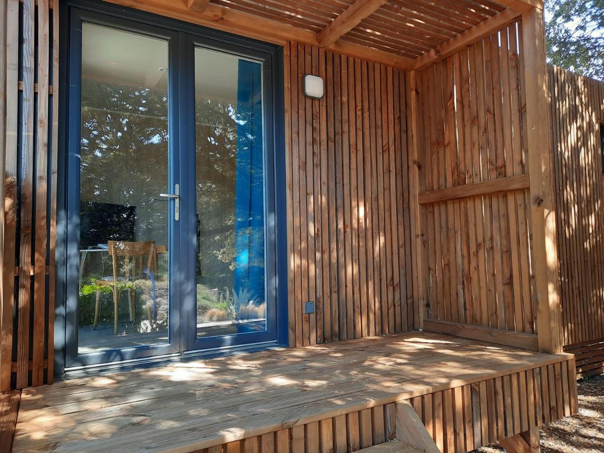 Le Lodge Des Chenes Brousses-et-Villaret Exterior foto